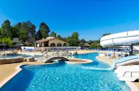 Résidence Odalys Domaine des Hauts de Salavas - Pools