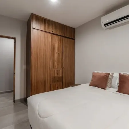 Condo LI by Trvl2HM