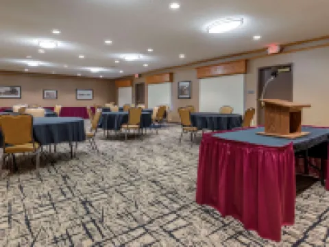 Best Western Plus Chelsea Hotel Hotels in Wright County