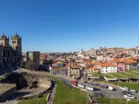 Se Catedral Hotel Porto, Tapestry Collection by Hilton Hotels near Sé