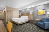Best Western Premier Executive Residency Medicine Hat Hotel dekat Medicine Hat Musical Theatre Playhouse
