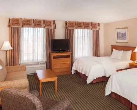 Hampton Inn & Suites Addison Hotels in Addison