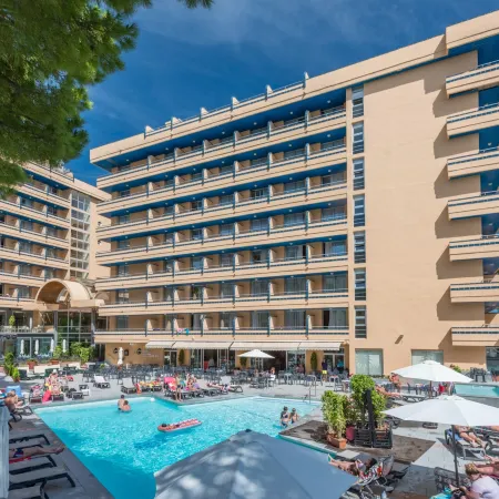 4R Playa Park