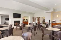 Best Western Plus Peppertree Inn at Omak Hotels in Omak