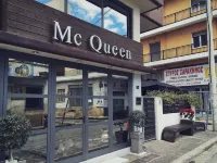 Mc Queen Rooms & Apartments Hotels in Aten