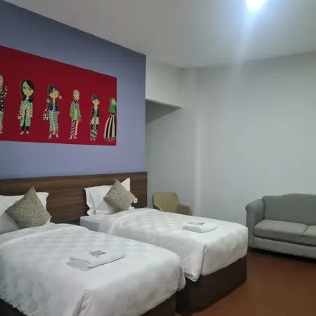 KingKabba Guest House Wonosobo Отели в г. Вонособо