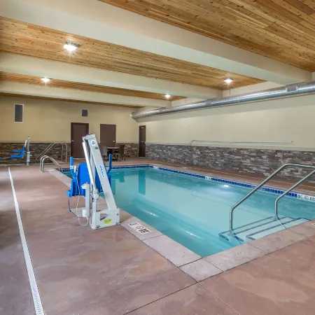 Comfort Inn & Suites Cedar Rapids Cid Eastern Iowa Airport