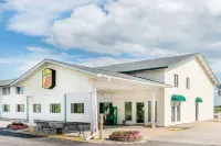 Super 8 by Wyndham Okawville Hotels in Okawville