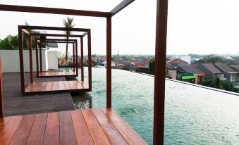 Modern Elegant Studio Grand Kamala Lagoon Apartment