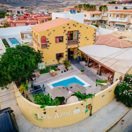 Los Amigos Nest Hostel