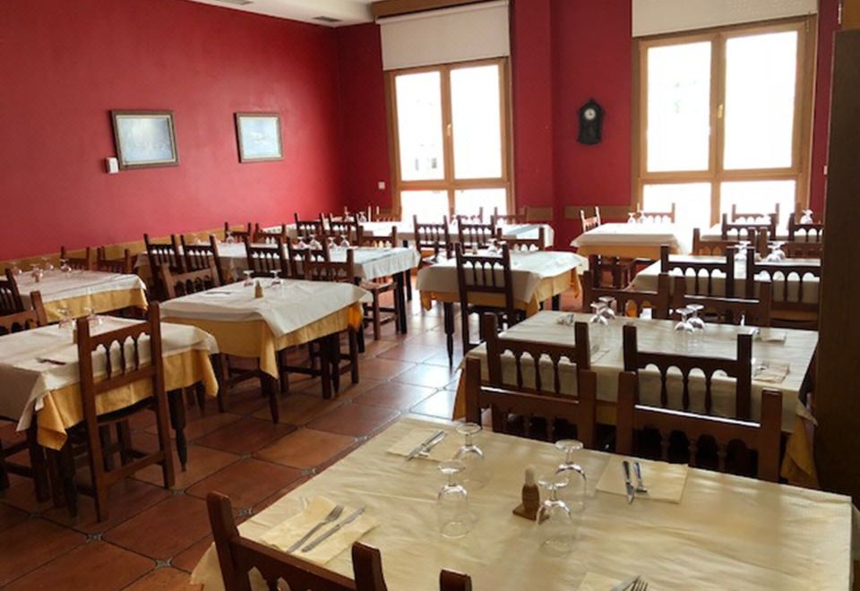 Hotel O Ruso - Housity