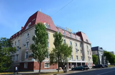 Lion Hotel Hotel berhampiran Abai Kunanbayev Monument