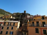 Via Del Santo Hotels in Vernazza