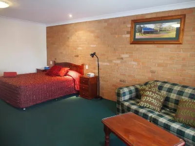 Cobar Town & Country Motor Inn