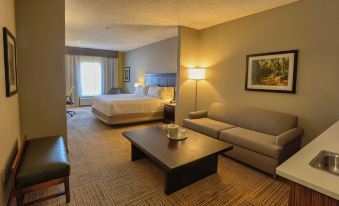 Holiday Inn Express & Suites Pell City