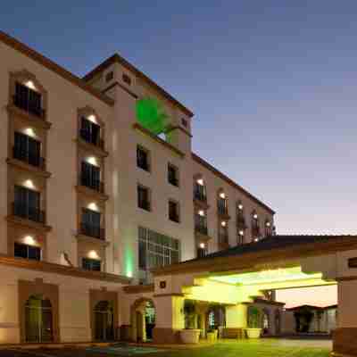 Holiday Inn & Suites Leon Plaza Mayor Hotel Exterior