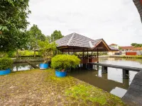 RedDoorz Syariah at Bumi Eyang Enin Homestay Tasikmalaya Hotels in Singaparna