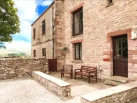 Hayloft Cottage Hotels in Ravenstonedale