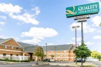 Quality Inn & Suites University-Airport Hotels in Louisville