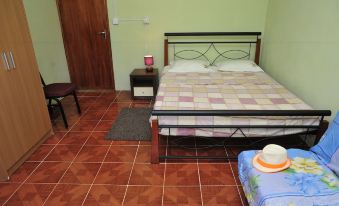Chez Ronald Guest House
