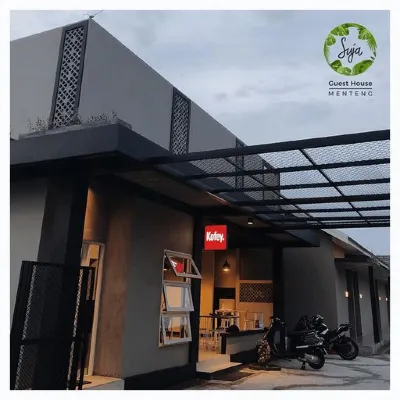 Suja Menteng Guesthouse 帕朗卡巴亞住宿飯店