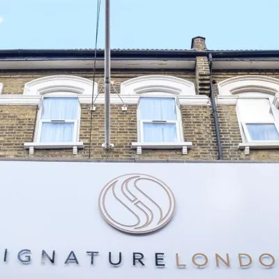 Signature London Hotels near Hainault