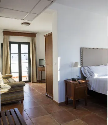 Hotel Tugasa Sierra y Cal