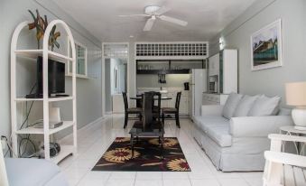 Fisherman Point Deluxe Apts