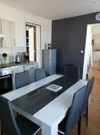 Santorini - Design Apartment in the Heart of Fere Hotels in Coucy-le-Chateau-Auffrique