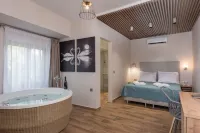 Aequor Luxury Rooms & Apartments