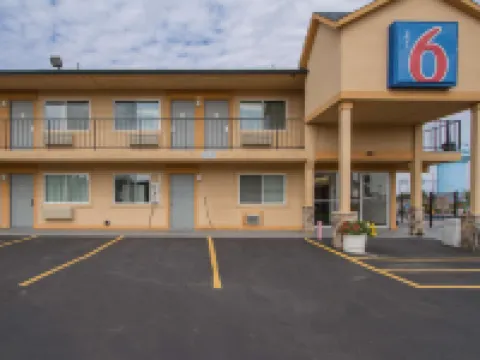 Motel 6 Oshkosh, WI Hotels in Oshkosh