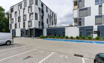 Warta Residence Apartments by Renters