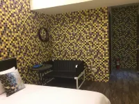 旅人小棧 高雄巨蛋附近的飯店
