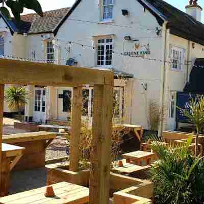 The Eyre Court Hotel Exterior