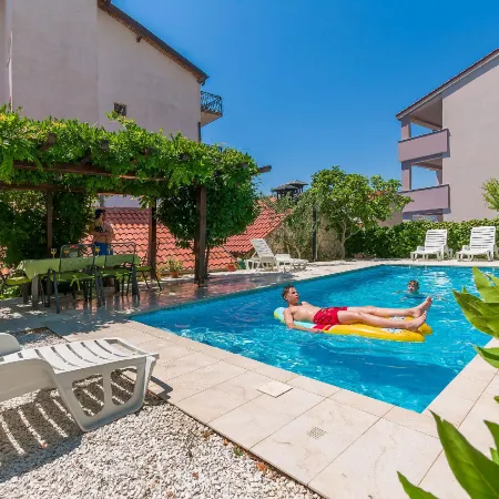Apartments Ljiljana