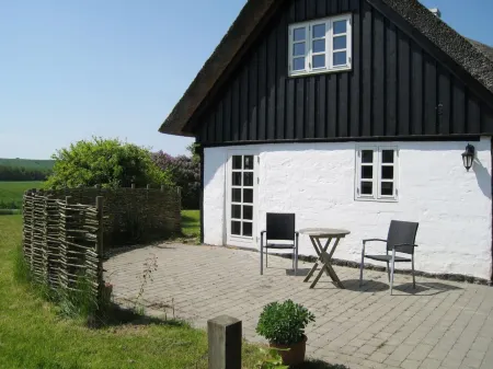 "Eva" - 1.5km to the Fjord