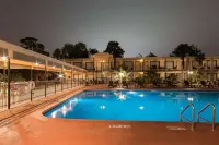 Ramada by Wyndham Houston InterContinental Airport East - Rooftop Pools