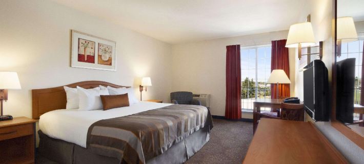 Ramada by Wyndham SeaTac Airport Hotels in SeaTac