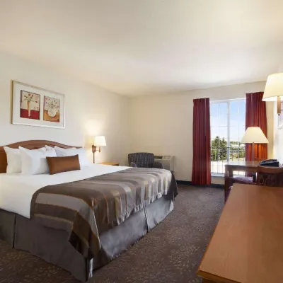 Ramada by Wyndham SeaTac Airport Hotels near Omni Air International