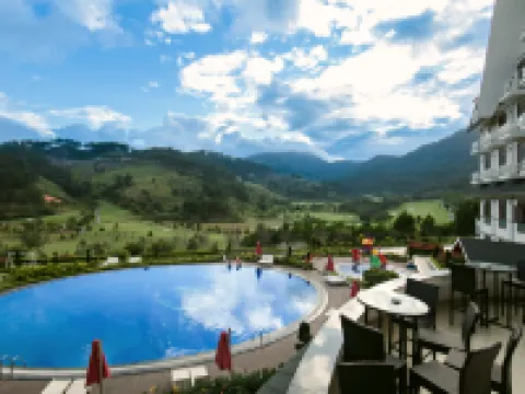 Swiss-Belresort Tuyen Lam Hoteles en Dalat