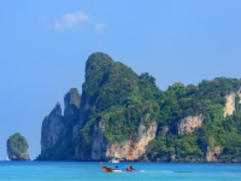 ไวท์ เฮาส์ โรงแรมในเกาะพีพี