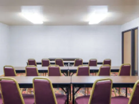 西弗吉尼亞惠靈溫德姆速8酒店 惠靈酒店