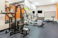 La Quinta Inn & Suites by Wyndham Gainesville - Gym