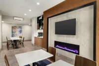La Quinta Inn & Suites by Wyndham Salem or - breakfast