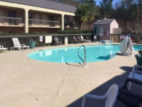 エコノ ロッジ コーディール コーディールのホテル