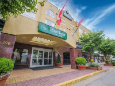 Harrison Lake Hotel Hotels near BC Sportfishing Group