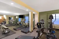 La Quinta Inn & Suites by Wyndham Springfield MA - Gym