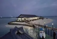 Santiri Island Resort Hotels near Kapalai