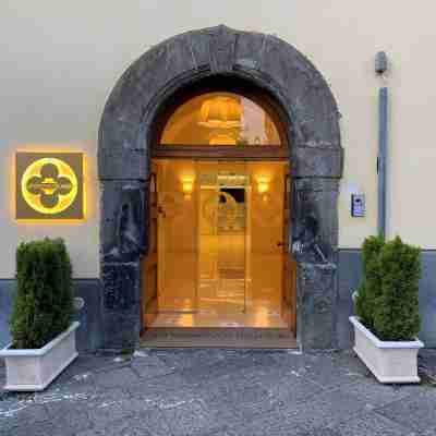 Unconventional Sorrento Coast Hotel Exterior