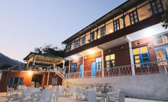 Manjari Resort